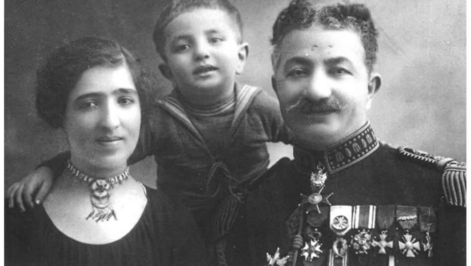 Ağa Petros ve ailesi